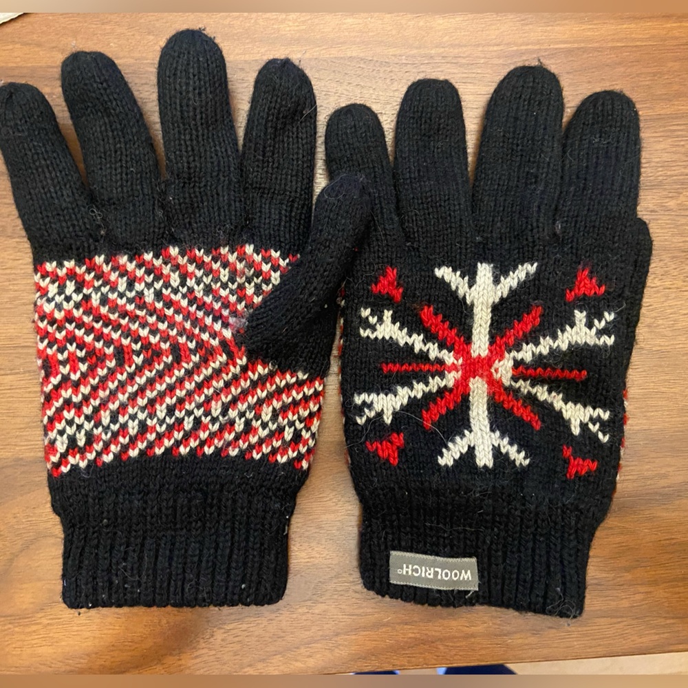 Woolrich Black and Red Patterned Knit Gloves